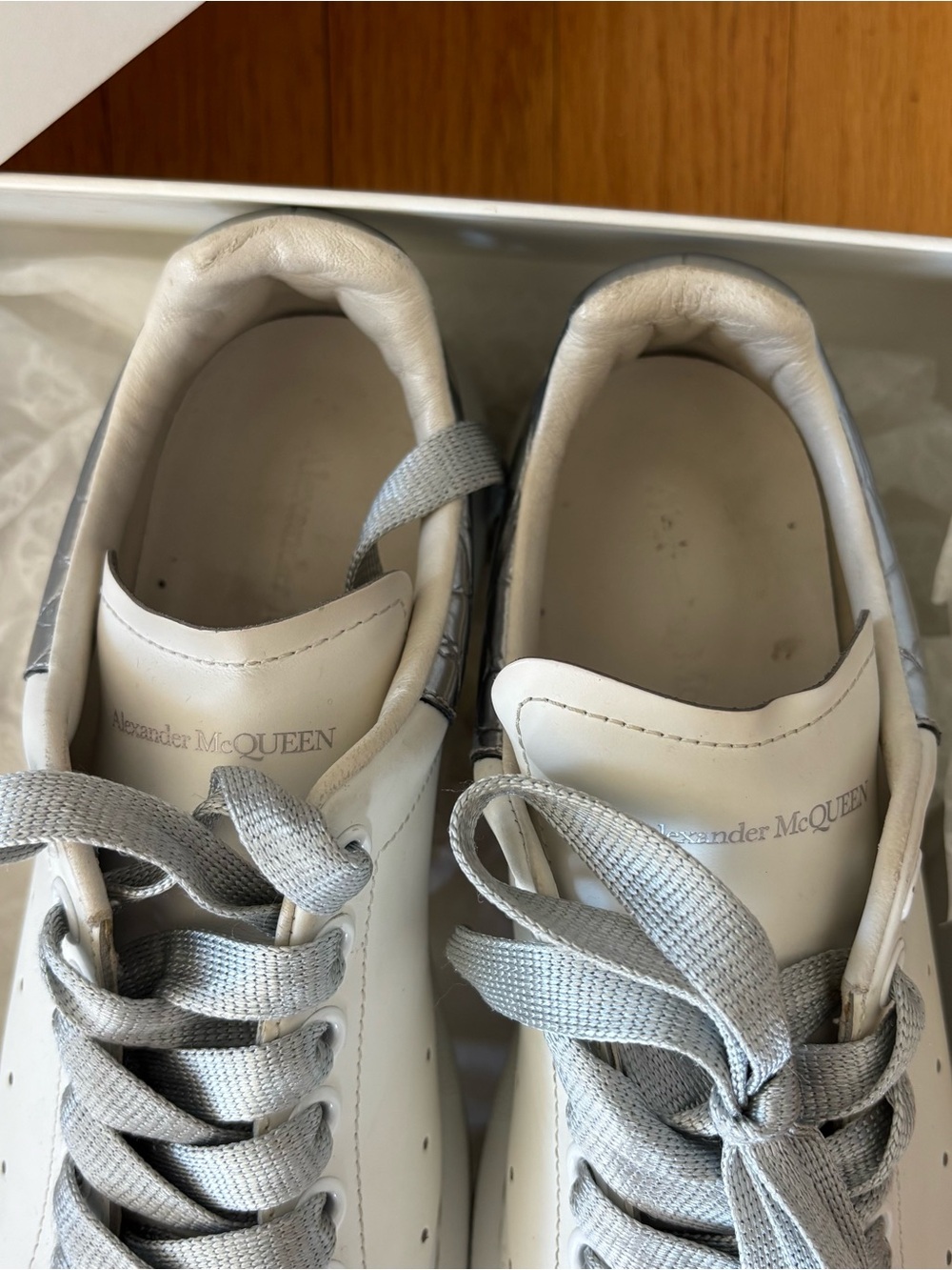 Alexander McQUEEN White Leather Platform Sneaker with Silver Accents - Picture 4 of 9